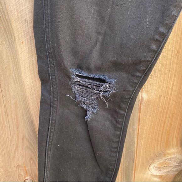 Madewell 10 inch high riser distressed raw hem ripped black skinny jeans size 26 - Picture 12 of 15